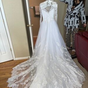 Vintage wedding dress